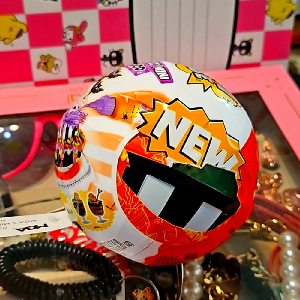 Beetlejuice Sandworm Zen garden! MGA Miniverse Beetlejuice ball nwt Rare